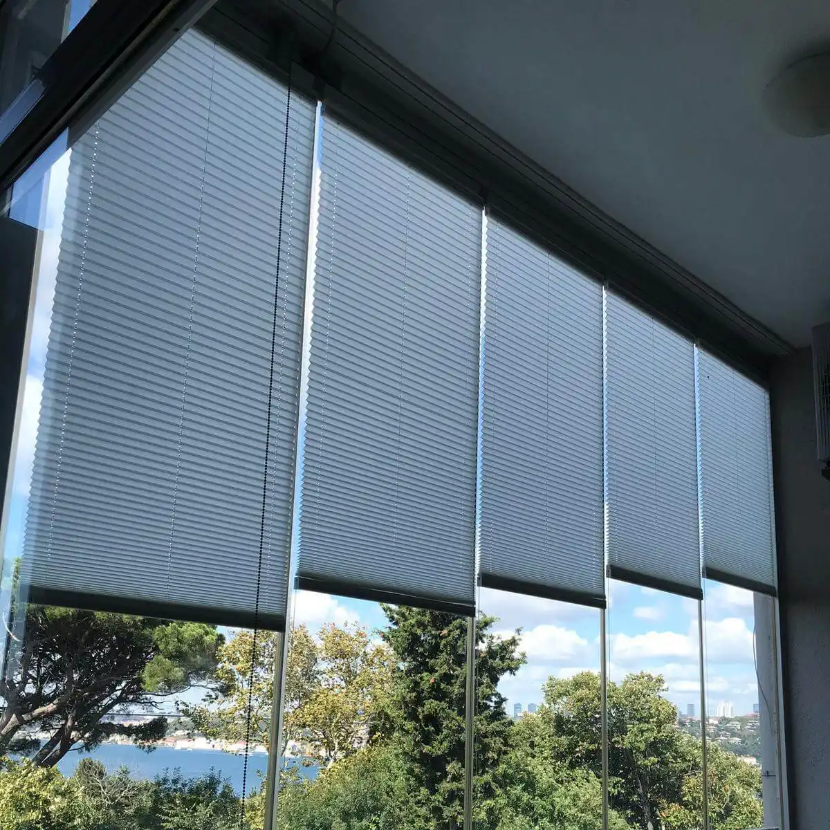 Cam Balkon Jaluzi Perde